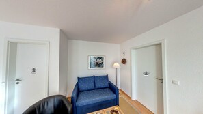 Interior - Villa Aquamarina Whg. 25, CHAIR, SOUTH BALCONY - Villa Aquamarina Whg. 25 (Heringsdorf)