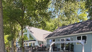 Children’s area - 
Large Lakehouse w Private Beach~Hot Tub~Tiki Hut~Game Rm~Gym~Mini-Golf~Dogs OK! (Grand Junction)