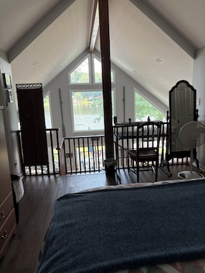 3 chambres, coffres-forts dans les chambres, bureau