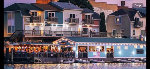 
Large Lakehouse~Pet Friendly+Private Beach+Hot Tub+Game Rm+Tiki Hut+Gym=FUN!