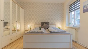 1 غرفة نوم ومكواة/لوح كي وسرير سفر وواي فاي مجانًا