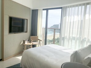 Premium bedding, pillow-top beds, individually decorated - LUO YUE HOTEL (Yangjiang)