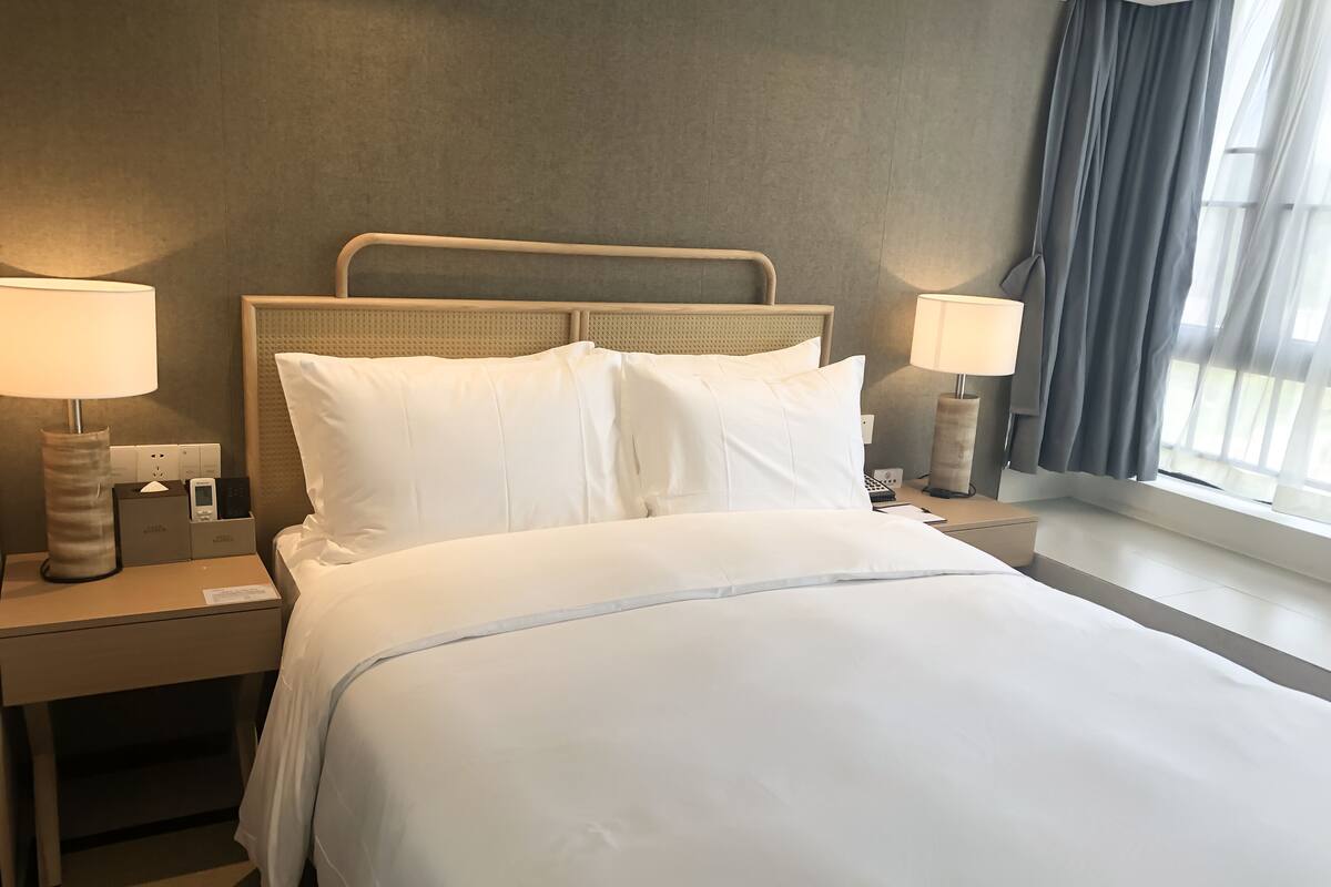 Superior Single Room, 1 King Bed, Private Pool, Beach View | Premium bedding, pillowtop beds, WiFi (free), individually decorated