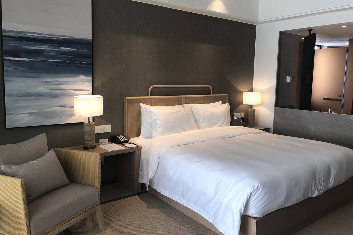 Signature Single Room, 1 King Bed, Private Pool, Sea View | Premium bedding, pillowtop beds, WiFi (free), individually decorated