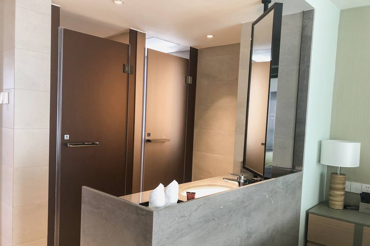 Signature Studio Suite, Private Pool, Sea View | Premium bedding, pillowtop beds, WiFi (free), individually decorated