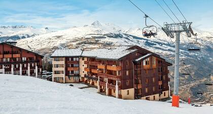 ❄️ La Plagne–Les Coches ❄️ Sleeps 6 • 2BR + cabin • 2BA • Ski-in/ski-out ⛷️