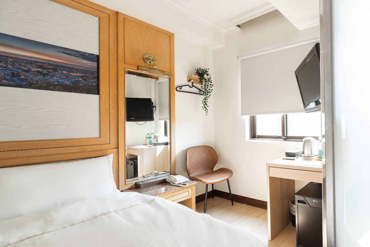 Economy Double Room | Desk, laptop workspace, blackout curtains, free WiFi
