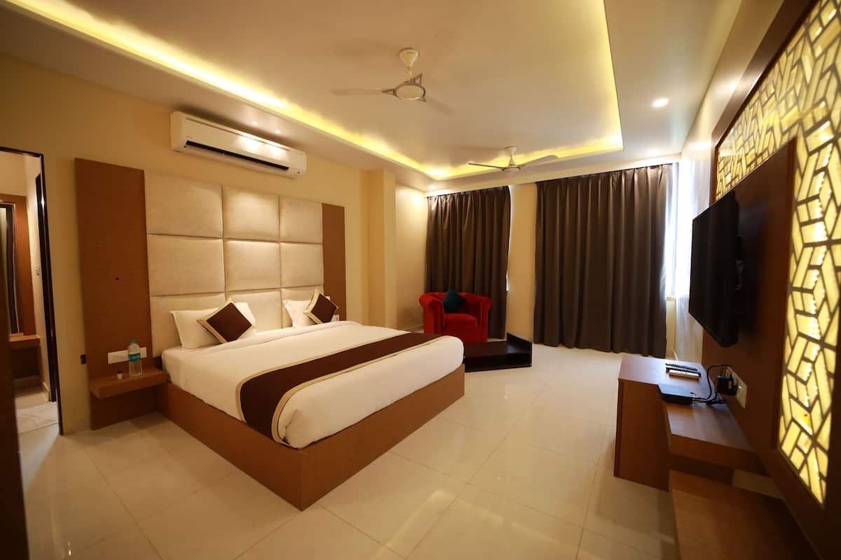 Premium Double Room | Free WiFi, bed sheets