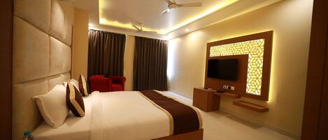Premium Double Room | Free WiFi, bed sheets