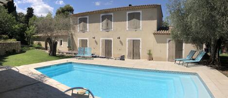 Outdoor pool, a heated pool