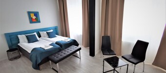 凱努恩港口飯店