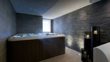 Apartment | Bathroom
