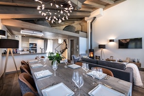 Chalet supérieur | Aire de séjour