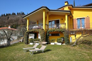 Exterior - Orange Apartment In Marciaga di Costermano (Costermano)