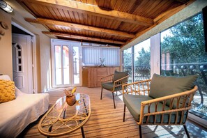 Living area - Holiday home Marinko, (16476), Mundanije, hr (Mundanije)