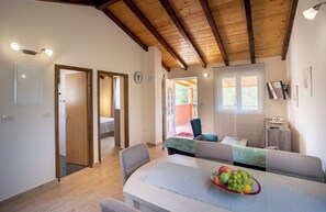 1 bedroom, internet, bed sheets