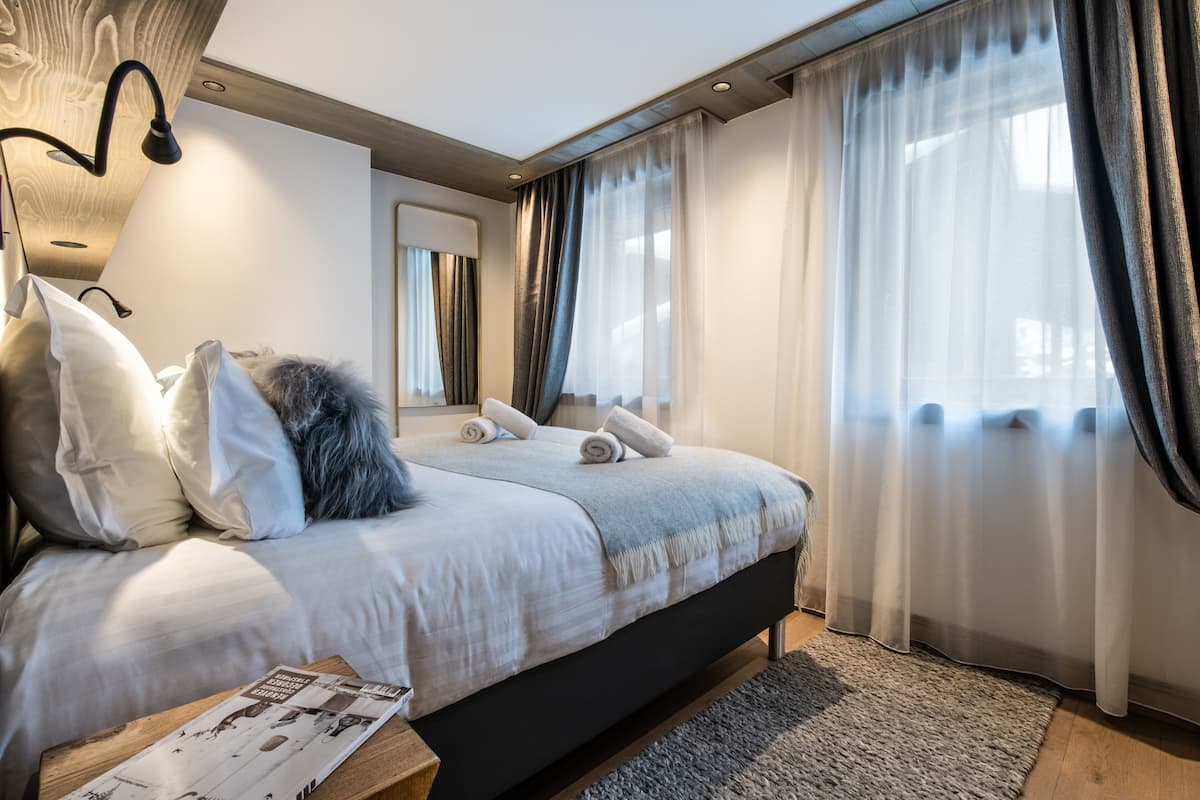 Apartment | 3 bedrooms, in-room safe, individually decorated, cribs/infant beds