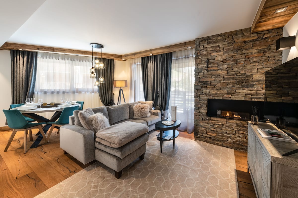 Apartment | 3 bedrooms, in-room safe, individually decorated, cribs/infant beds