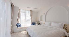 Superior Double Room | Desk, blackout drapes, free WiFi, bed sheets - Star Deco Resort (Dongshan)