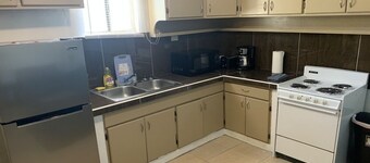 Perfect Location! 1 Bed/ 1 Bath Chalan Pago Guam