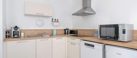 Fridge, microwave, oven, dishwasher