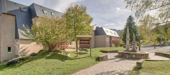 Val Louron, 15-pers. apartment near slopes