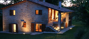 Independent Villa with 3 apartments for 20 people, Private Pool and Free WiFI