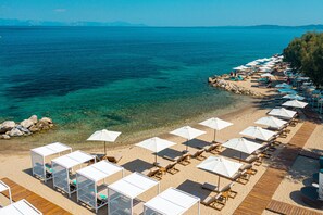 Private beach nearby, free beach shuttle, free beach cabanas - Angsana Corfu Resort & Spa (Corfu)