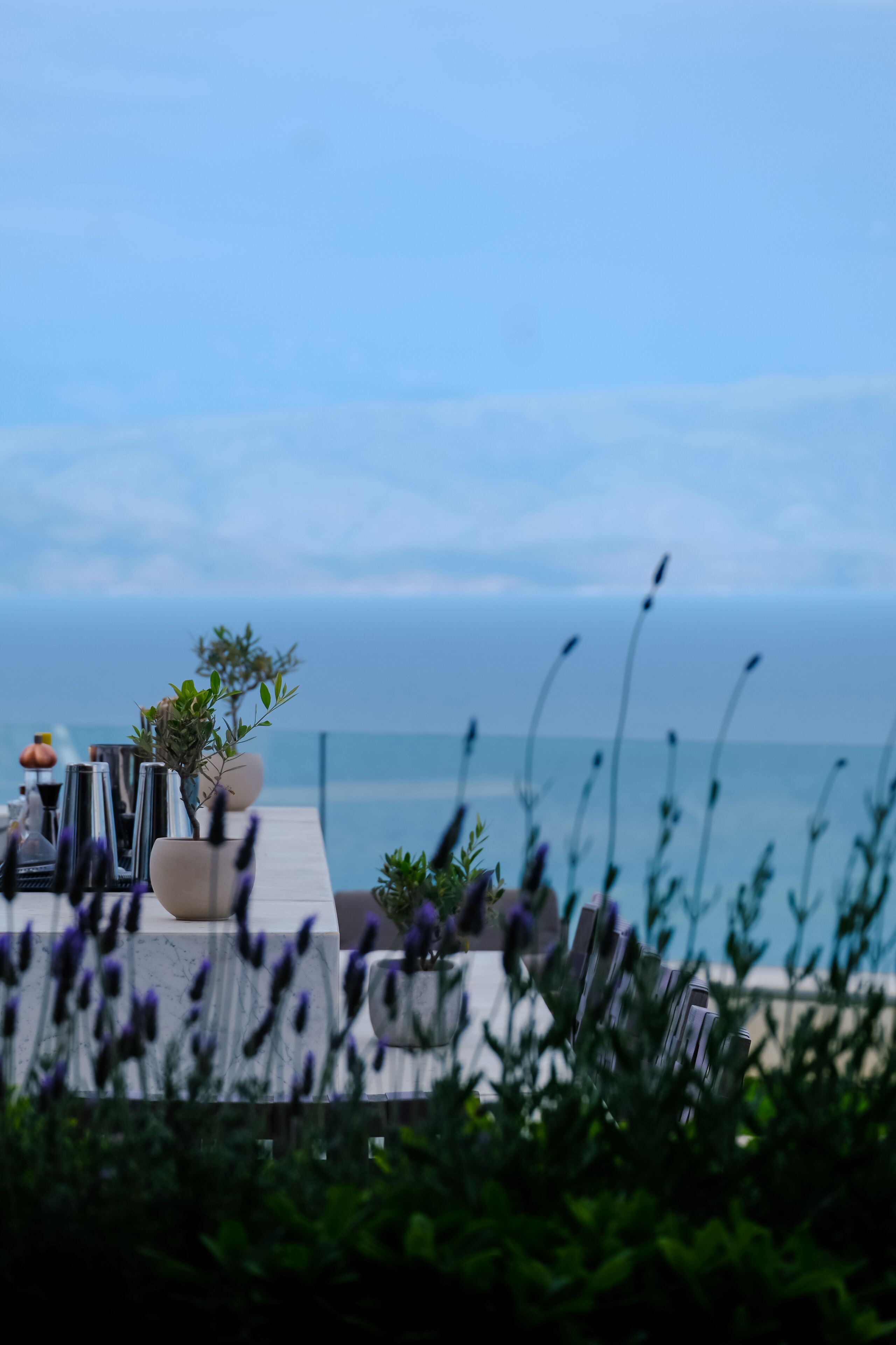 4 bars/lounges, poolside bar, beach bar