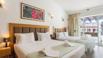 Triple Room | In-room safe, desk, blackout drapes, soundproofing
