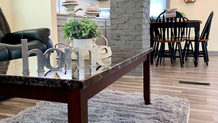 The Southside Villa - With Private Yard & Parking, Near Falls & Casino by Niagara Hospitality