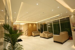 Pintu masuk hartanah
