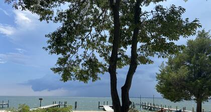 Piney Point, private , Beach Front Cottage