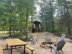 Outdoor dining - Secluded Ozarks Bunk House at Old Desperado Ranch (Eminence)