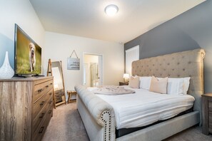 6 makuuhuonetta, silitysrauta/-lauta, ilmainen Wi-Fi, vuodevaatteet