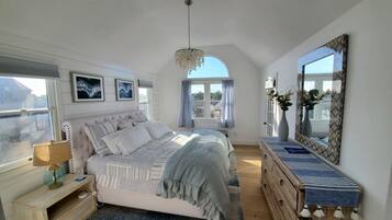 4 Schlafzimmer, Schreibtisch, Bügeleisen/Bügelbrett, kostenloses WLAN