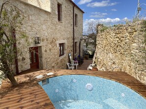 Front of property - La Perla de Maroulas (Rethymno)
