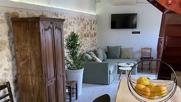Design Cottage | Living area | Flat-screen TV