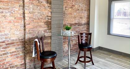 The Blackjack Duplex - Private Yard & Parking, Near Falls & Casino by Niagara Hospitality