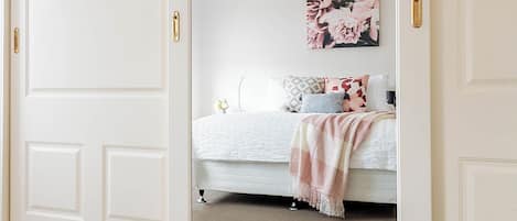 3 chambres, fer et planche à repasser, Wi-Fi gratuit, draps fournis