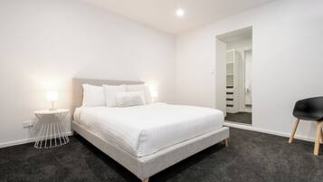 2 Schlafzimmer, laptopgeeigneter Arbeitsplatz, BĂŒgeleisen/BĂŒgelbrett