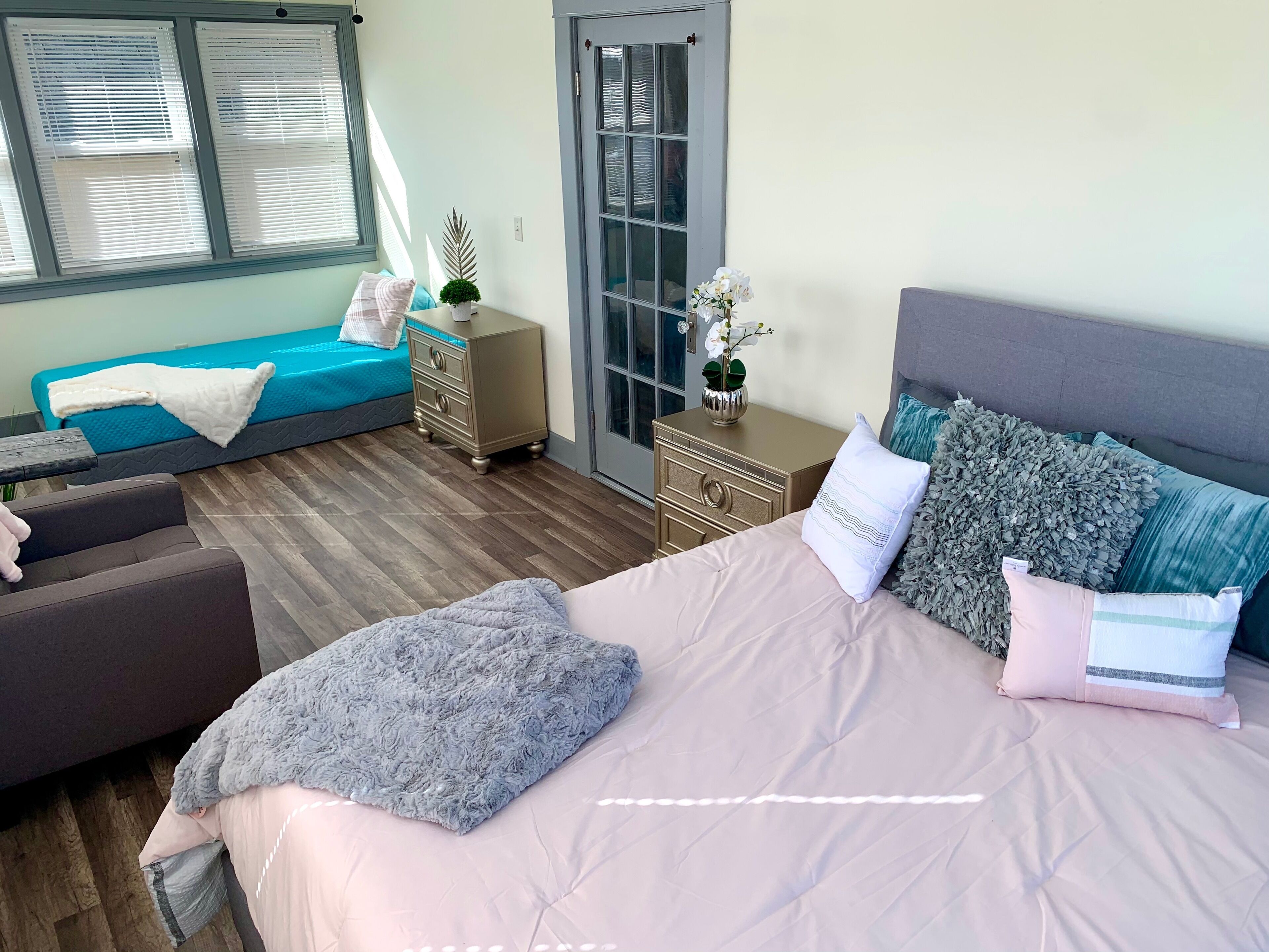 Classic House | Desk, soundproofing, free WiFi