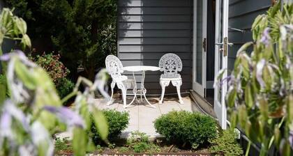 Lakeside Suite 2 Summ