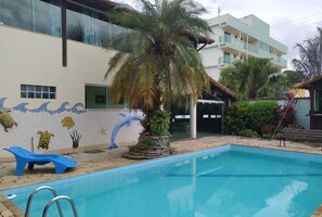Utomhuspool
