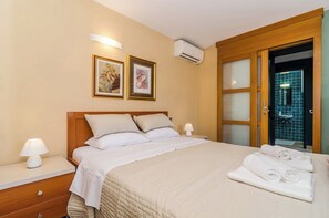 1 bedroom, iron/ironing board, bed sheets