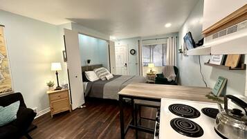 1 bedroom, iron/ironing board, free WiFi, bed sheets