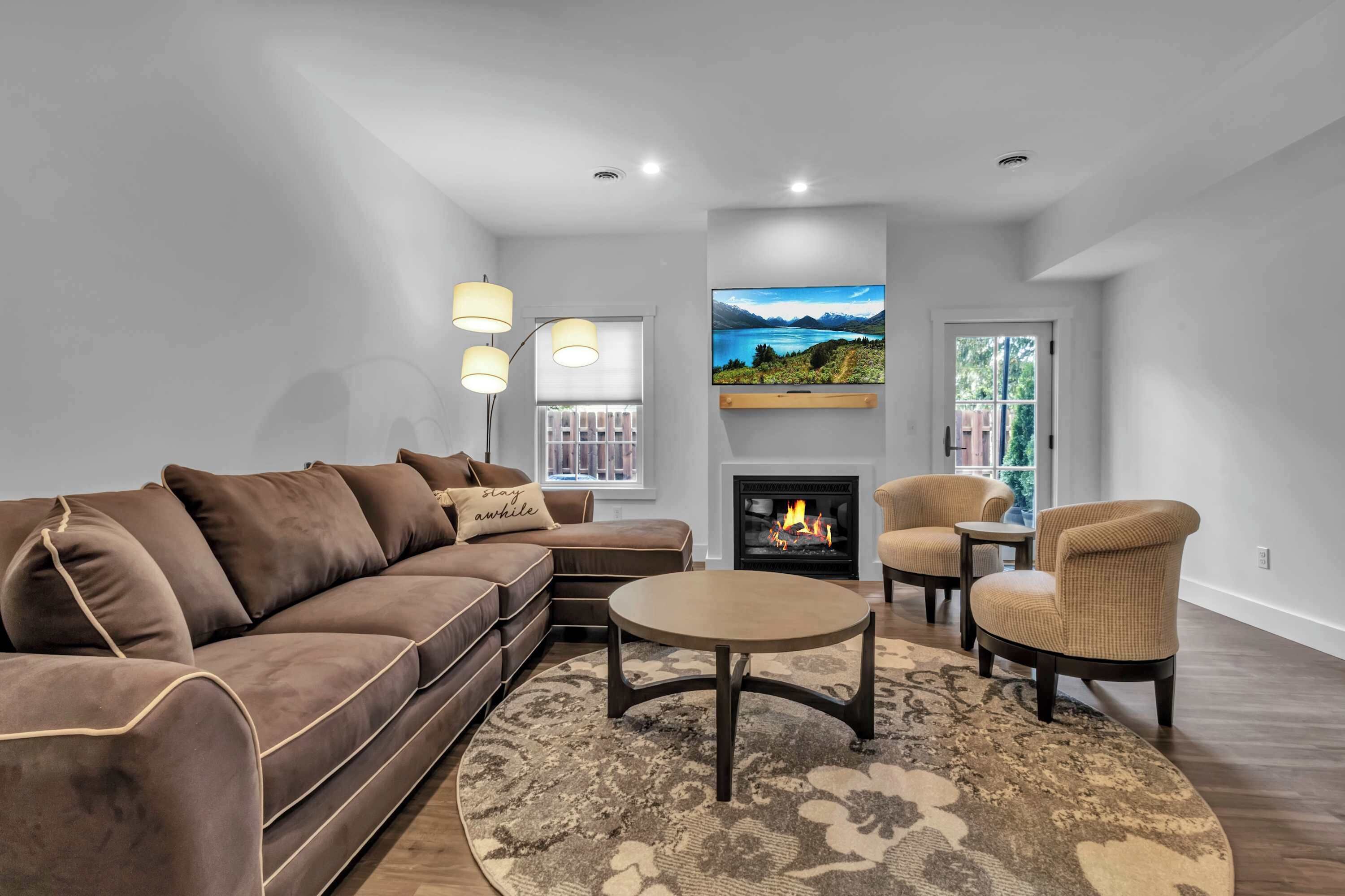 Spacious Townhome With Fireplace - Ellicottville, NY