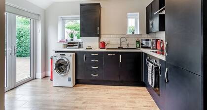 A wonderful two bedroom modern bungalow with a large enclosed garden.