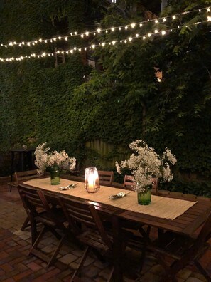 Outdoor dining