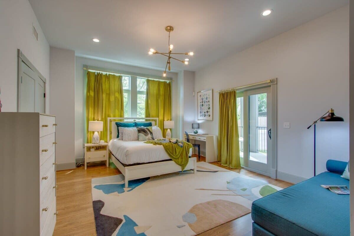 2 habitaciones, tabla de planchar con plancha, cuna de viaje y wifi 